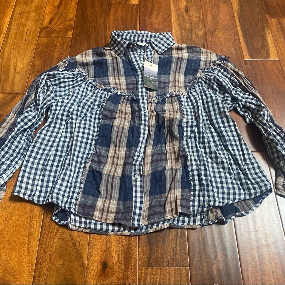 NEW In Loom Navy Brown Plaid Gingham Button Up Blouse Size Medium